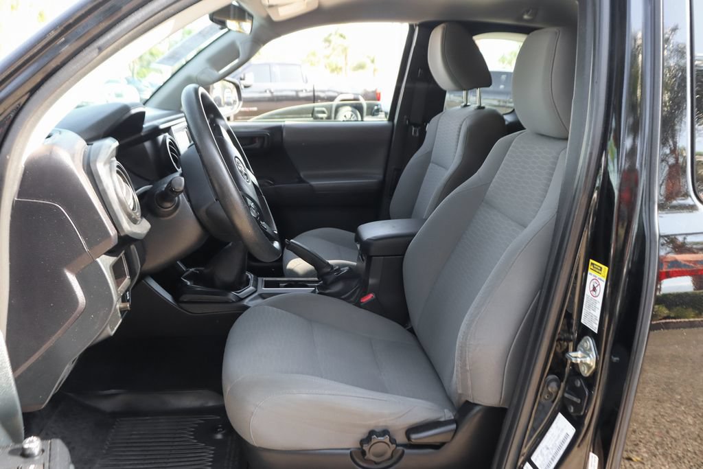 Used 2016 Toyota Tacoma SR w/ SR Convenience Package AWD/4WD image 18