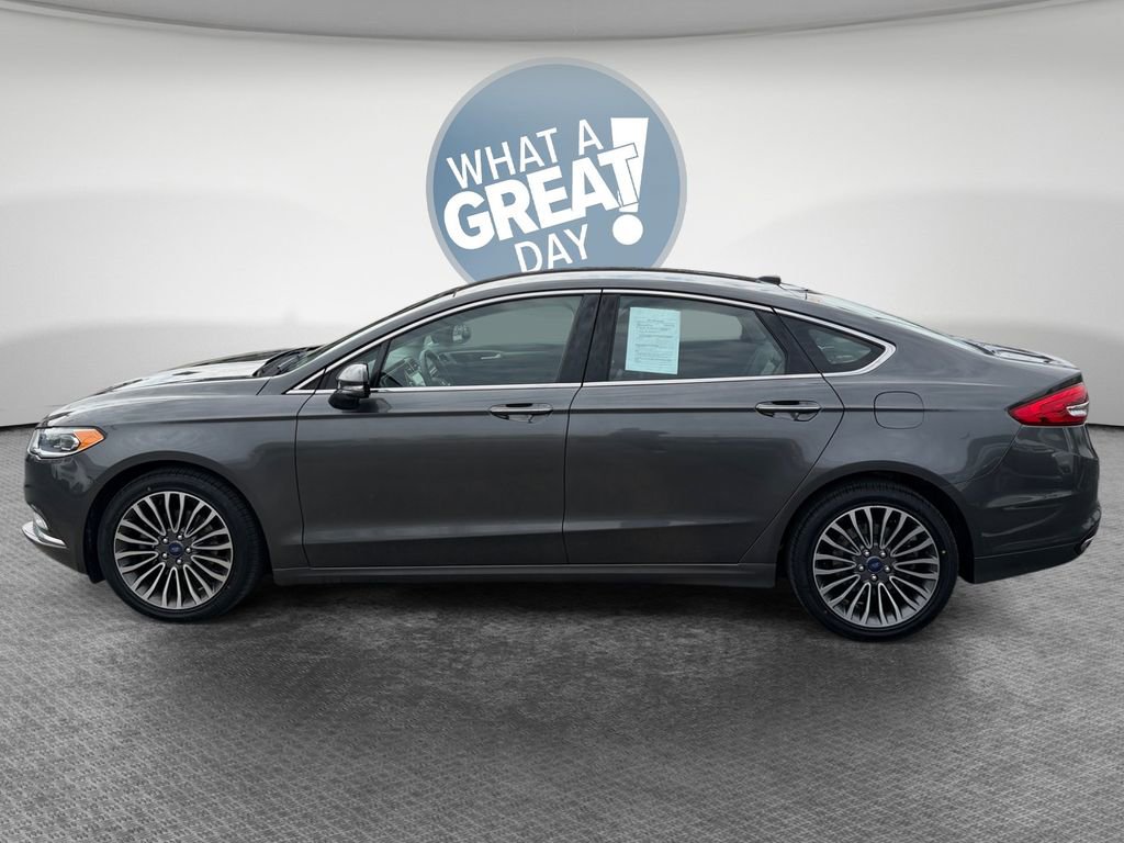 Used 2017 Ford Fusion SE w/ Fusion SE Technology Package image 7