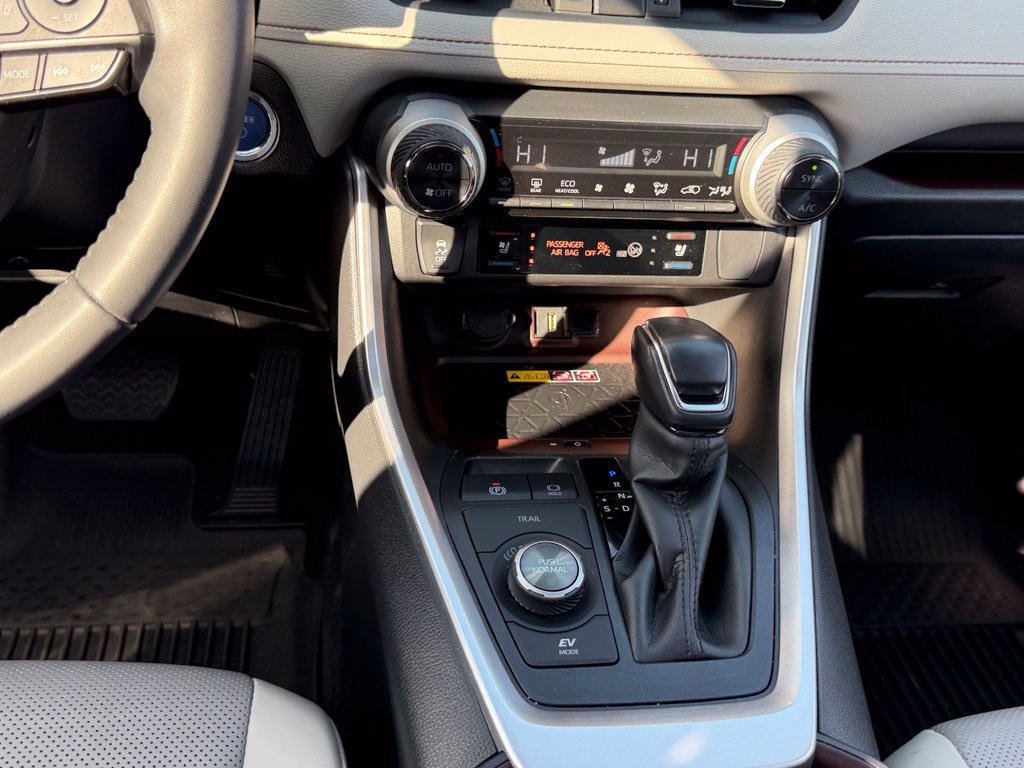 Certified 2022 Toyota RAV4 Limited AWD/4WD image 20