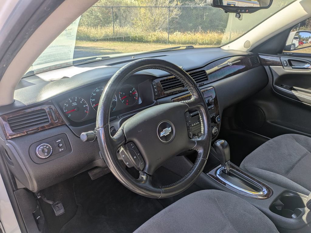 Used 2013 Chevrolet Impala LT w/ LT Sunroof Package image 13