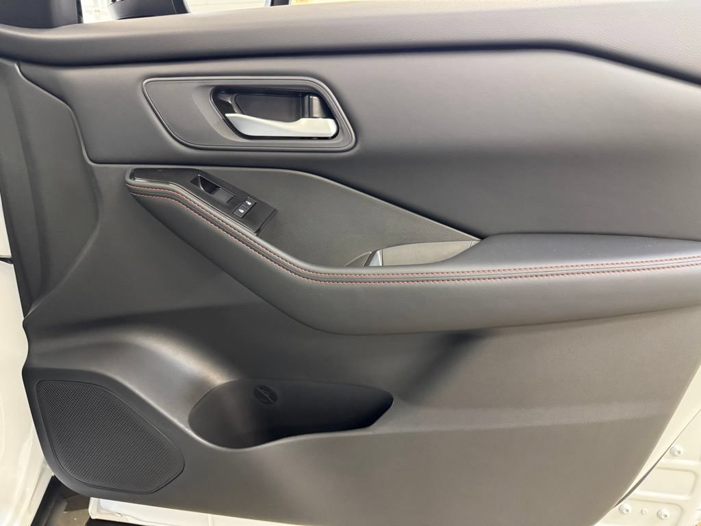 New 2026 Nissan Rogue SV w/ Rock Creek Premium Package AWD/4WD image 30