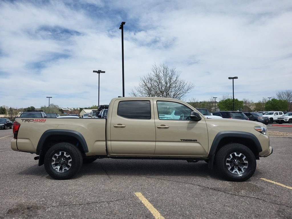 Used 2019 Toyota Tacoma TRD Off-Road w/ Technology Package AWD/4WD image 3