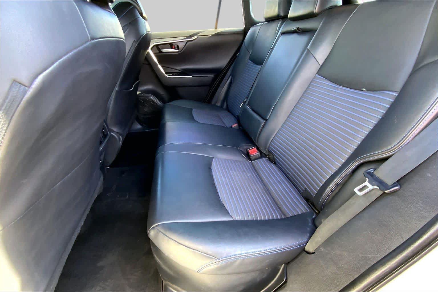 Used 2022 Toyota RAV4 XSE AWD/4WD image 20