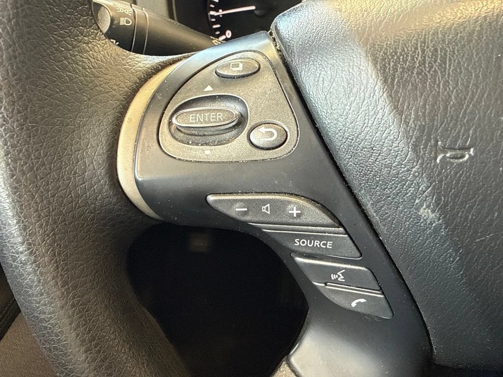 Used 2019 Nissan Pathfinder S AWD/4WD image 17