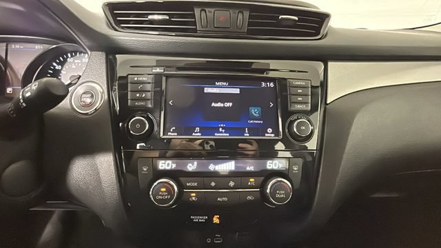Used 2020 Nissan Rogue Sport SV w/ Technology Package AWD/4WD image 22