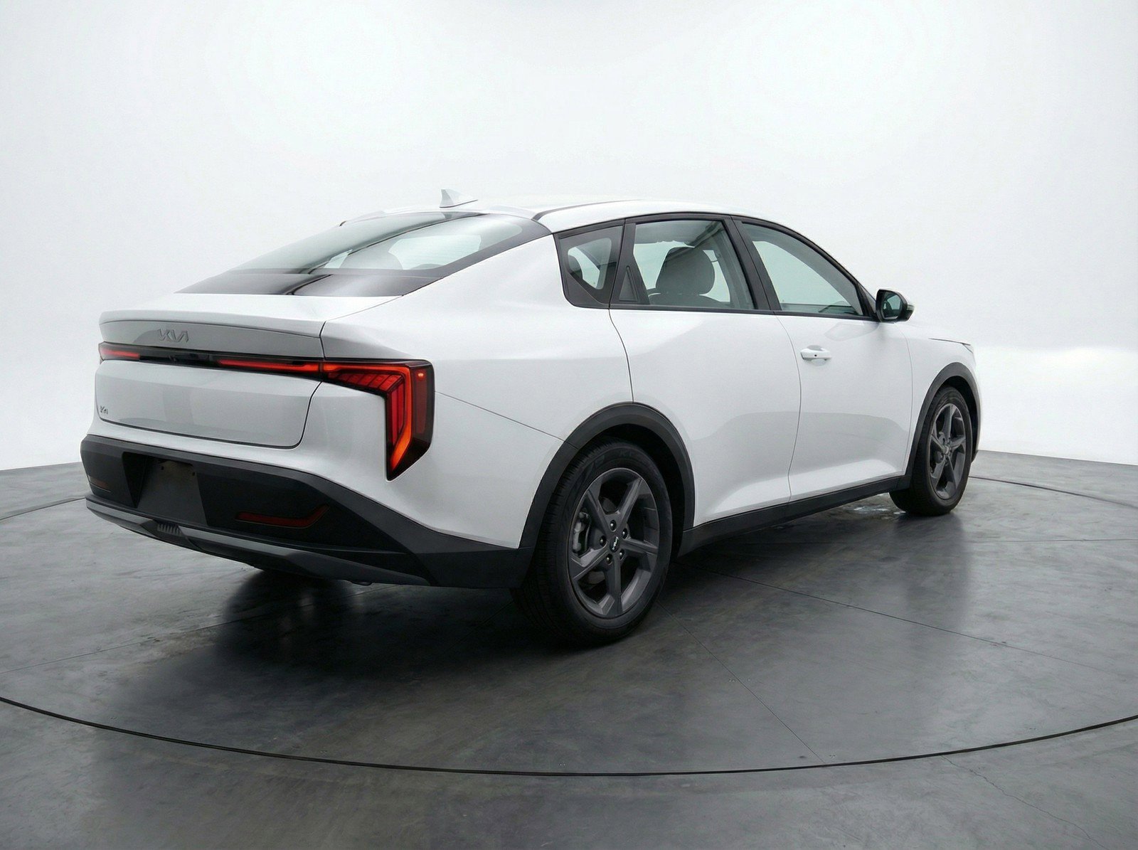 Used 2025 Kia K4 LXS image 9