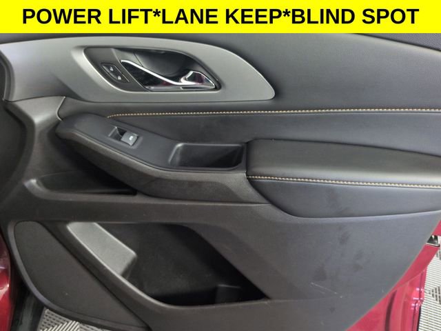 Used 2021 Chevrolet Traverse LT image 26