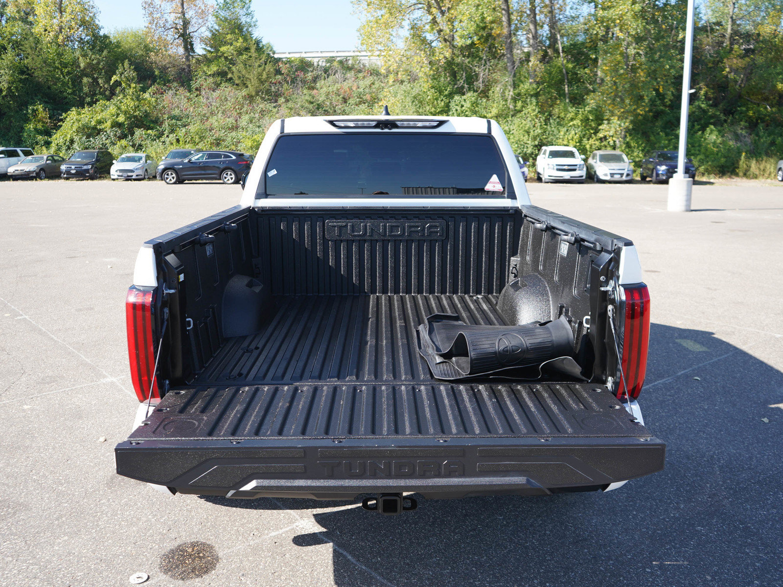 Used 2025 Toyota Tundra Limited AWD/4WD image 15