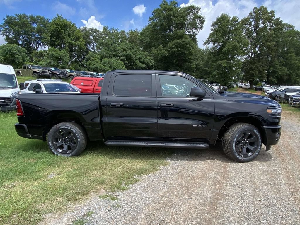 New 2026 RAM 1500 Express AWD/4WD image 9