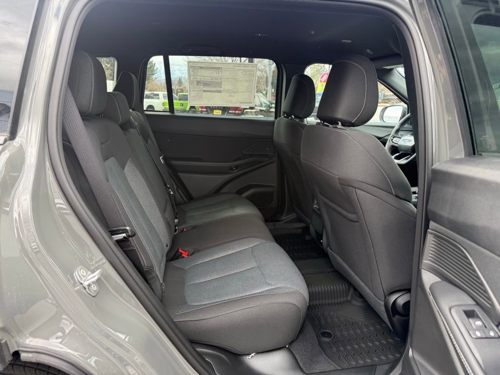 New 2026 Jeep Cherokee Laredo AWD/4WD image 15