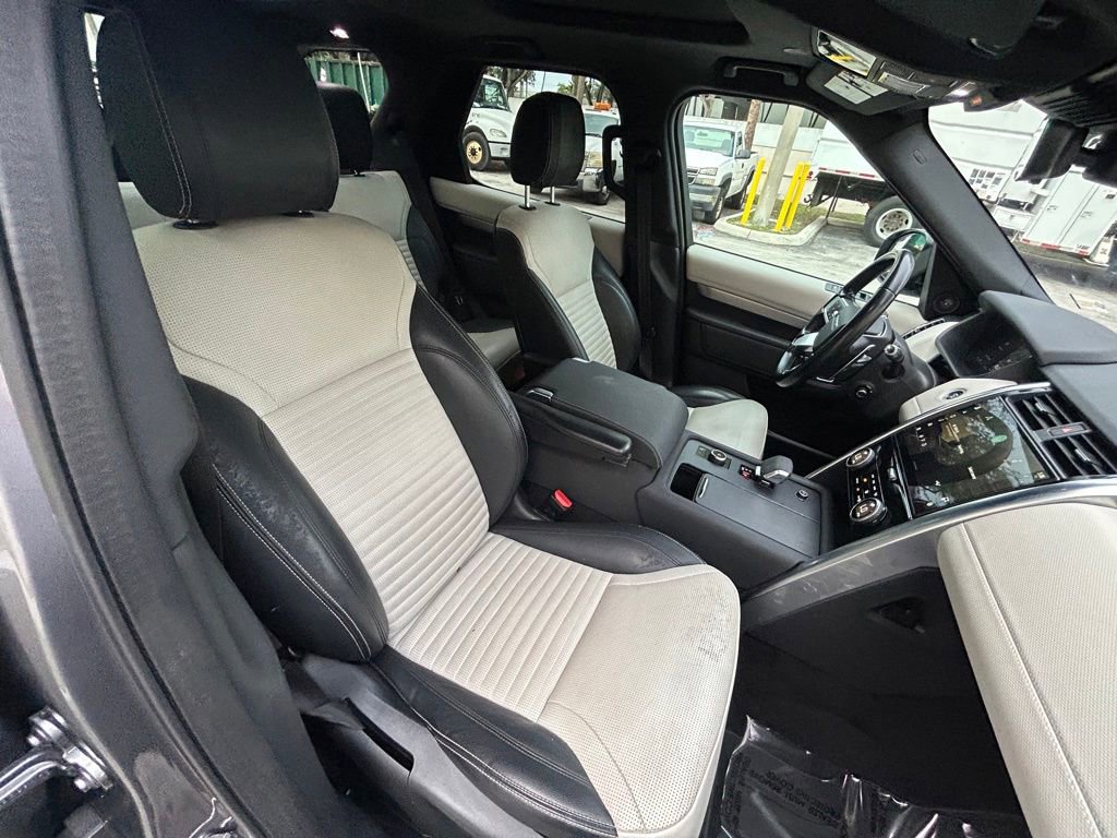 Used 2021 Land Rover Discovery S R-Dynamic image 37