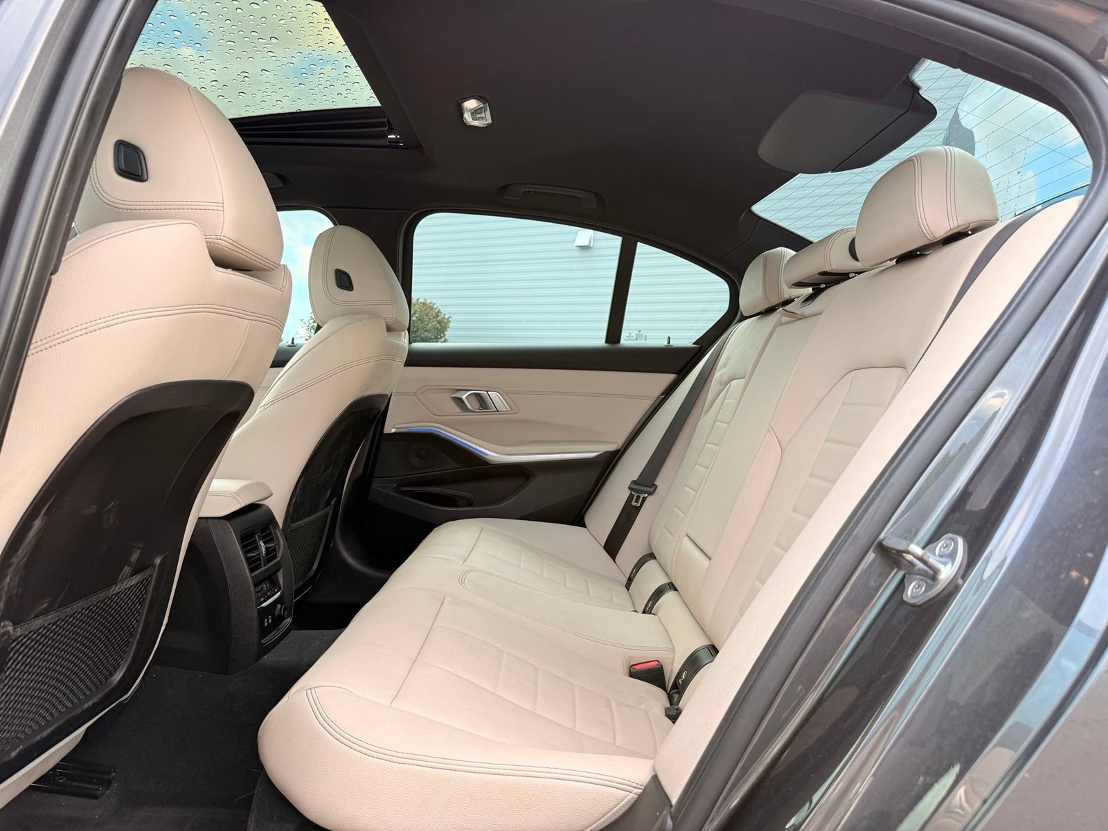 Used 2020 BMW 330i Sedan w/ M Sport Package RWD image 22