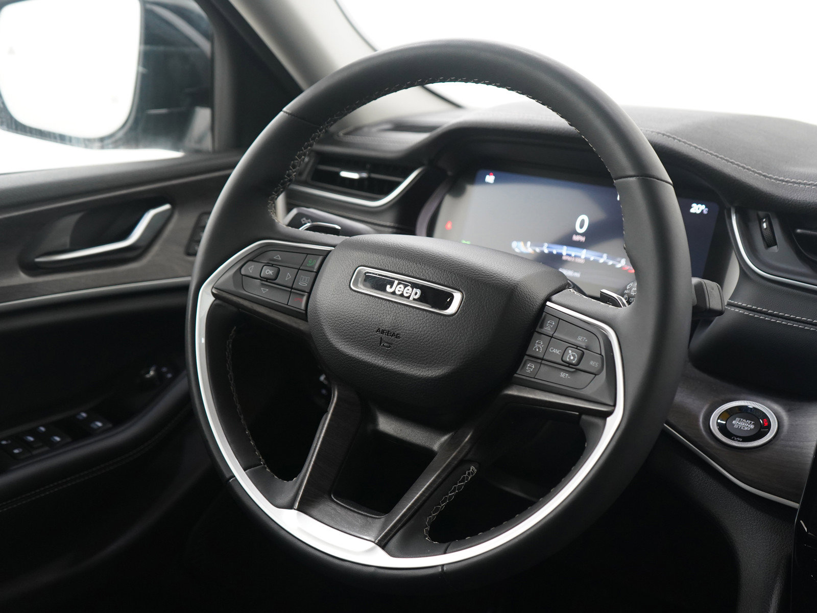 Used 2023 Jeep Grand Cherokee L Limited w/ Luxury Tech Group II image 15