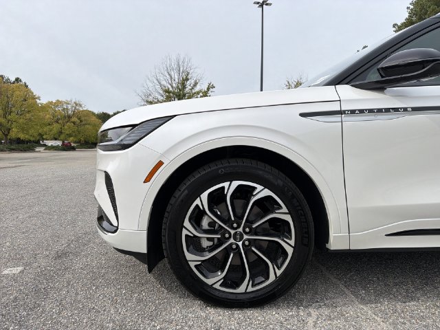 New 2026 Lincoln Nautilus Reserve AWD/4WD image 10
