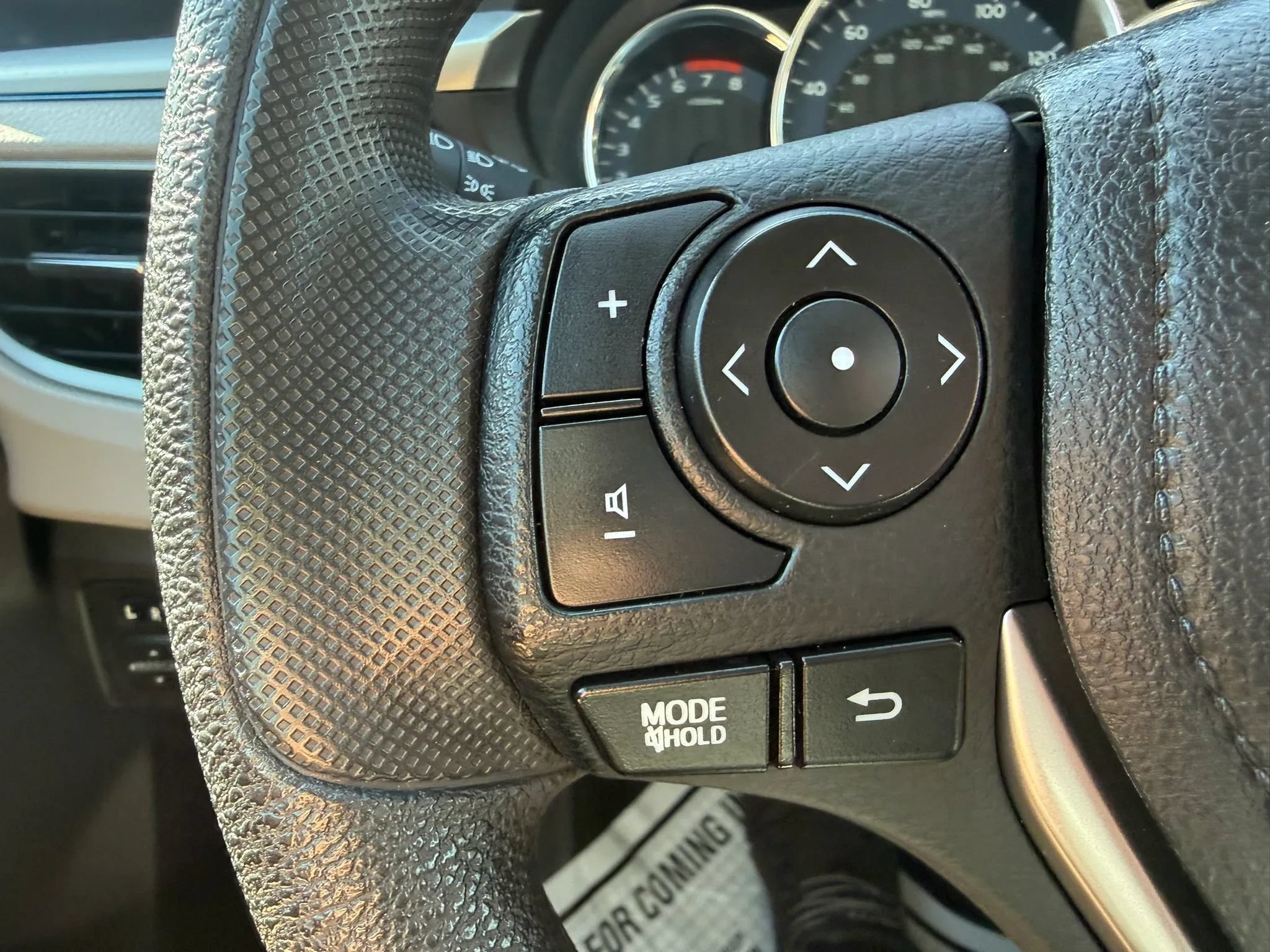 Used 2015 Toyota Corolla LE FWD image 21