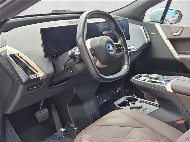 Used 2024 BMW iX xDrive50 w/ Convenience Package AWD/4WD image 10