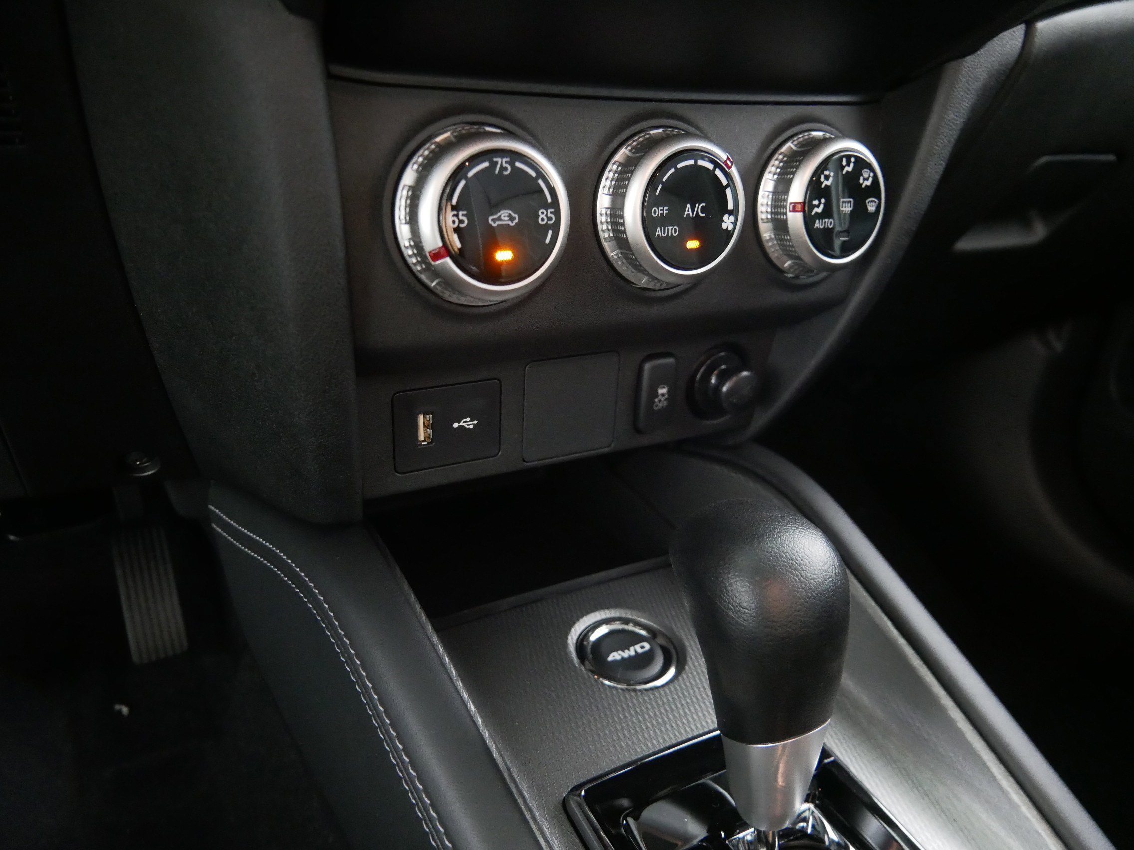 New 2025 Mitsubishi Outlander Sport ES image 7