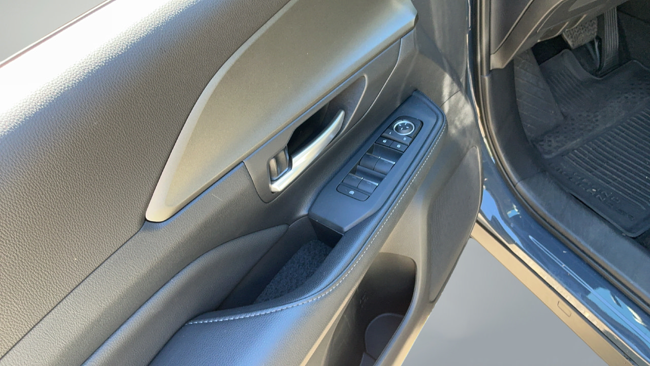 Used 2025 Toyota Grand Highlander FWD image 14