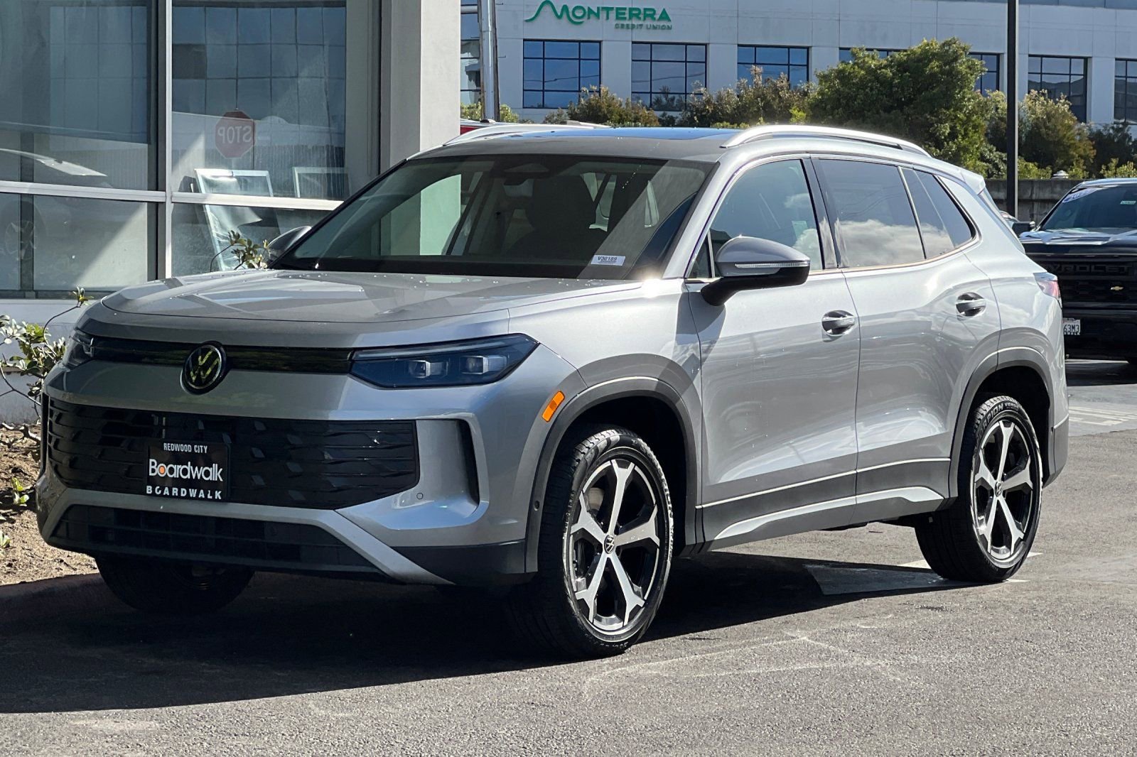 New 2026 Volkswagen Tiguan SE AWD/4WD image 8