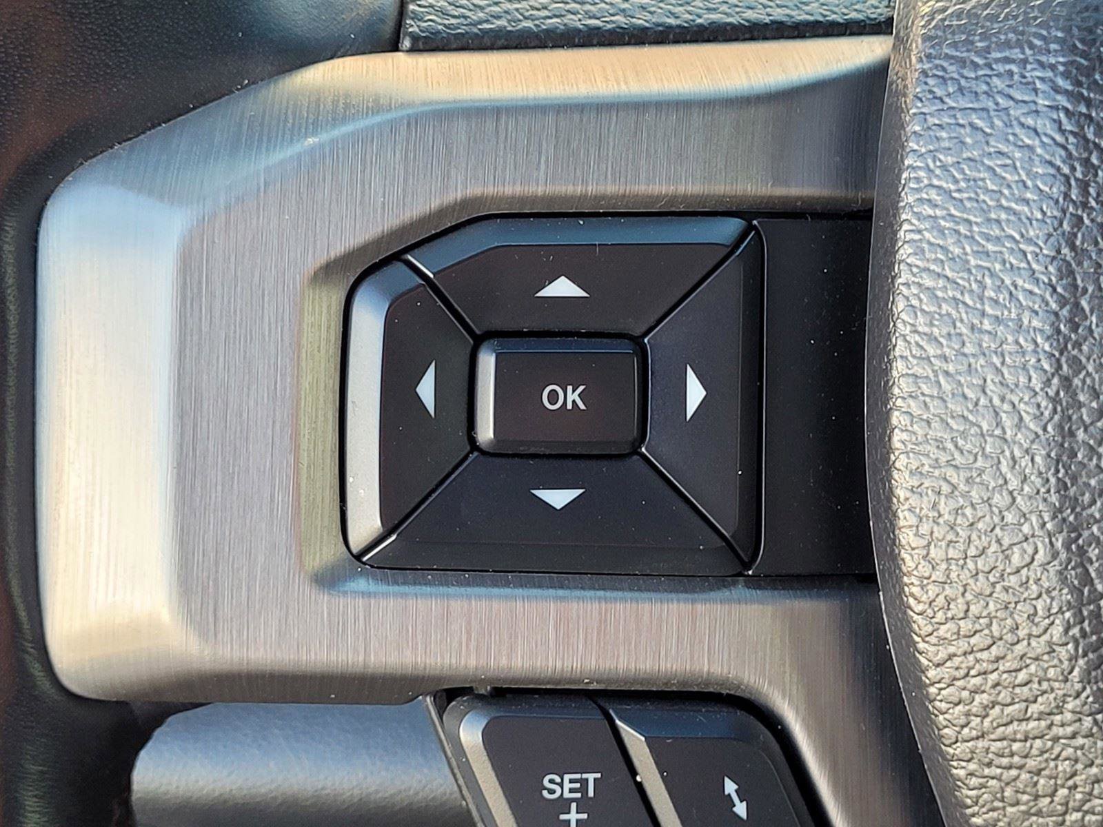 Used 2021 Ford F350 Platinum w/ FX4 Off-Road Package image 30