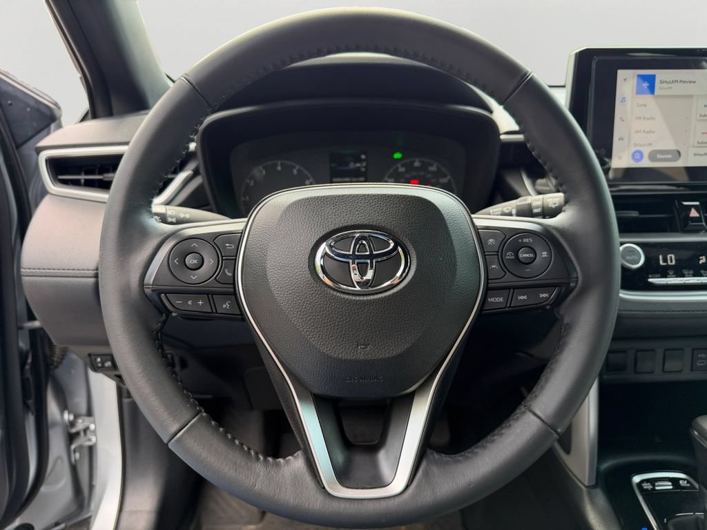 Used 2023 Toyota Corolla Cross AWD Hybrid w/ Moonroof Package image 17