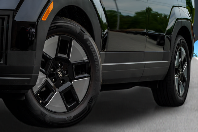 Certified 2025 Hyundai Santa Fe SEL FWD image 39