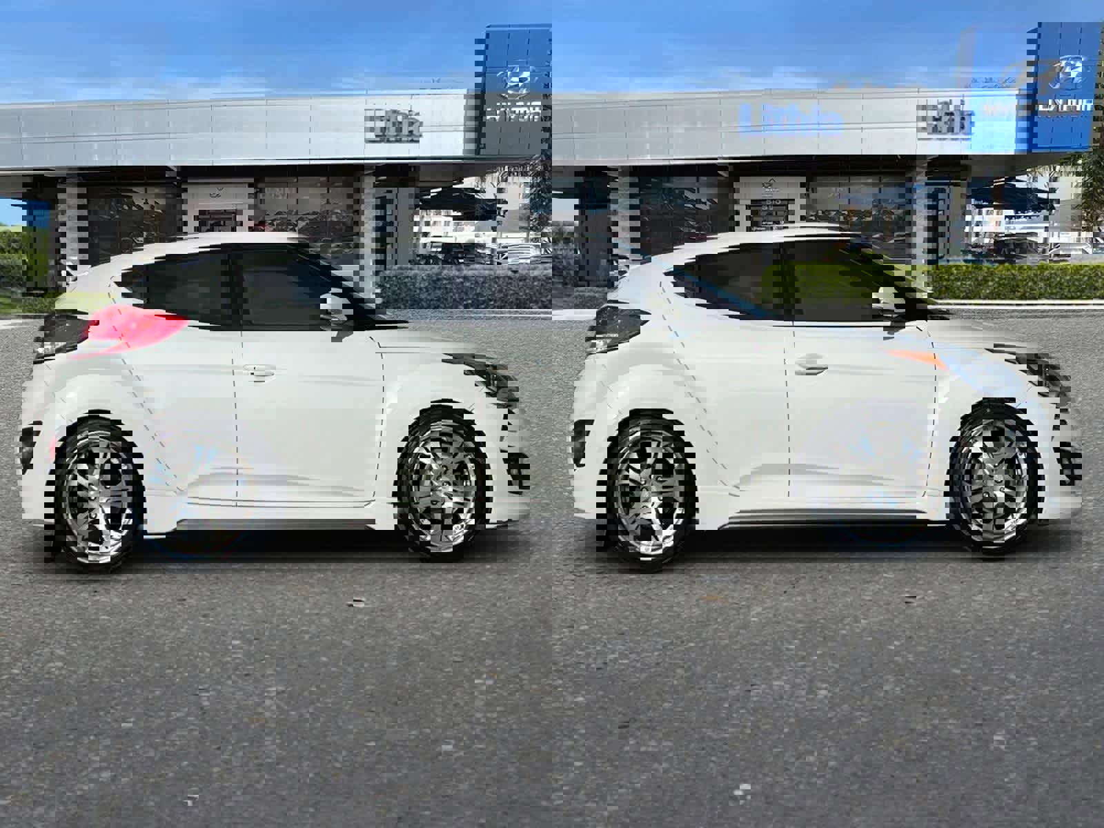 Used 2015 Hyundai Veloster Turbo w/ Option Group 04 image 8