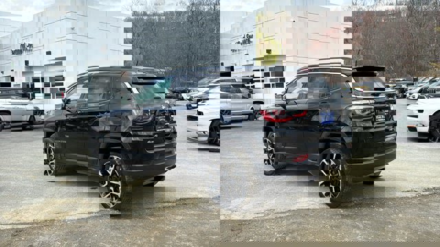 Used 2018 Jeep Compass Limited w/ Navigation Group image 8