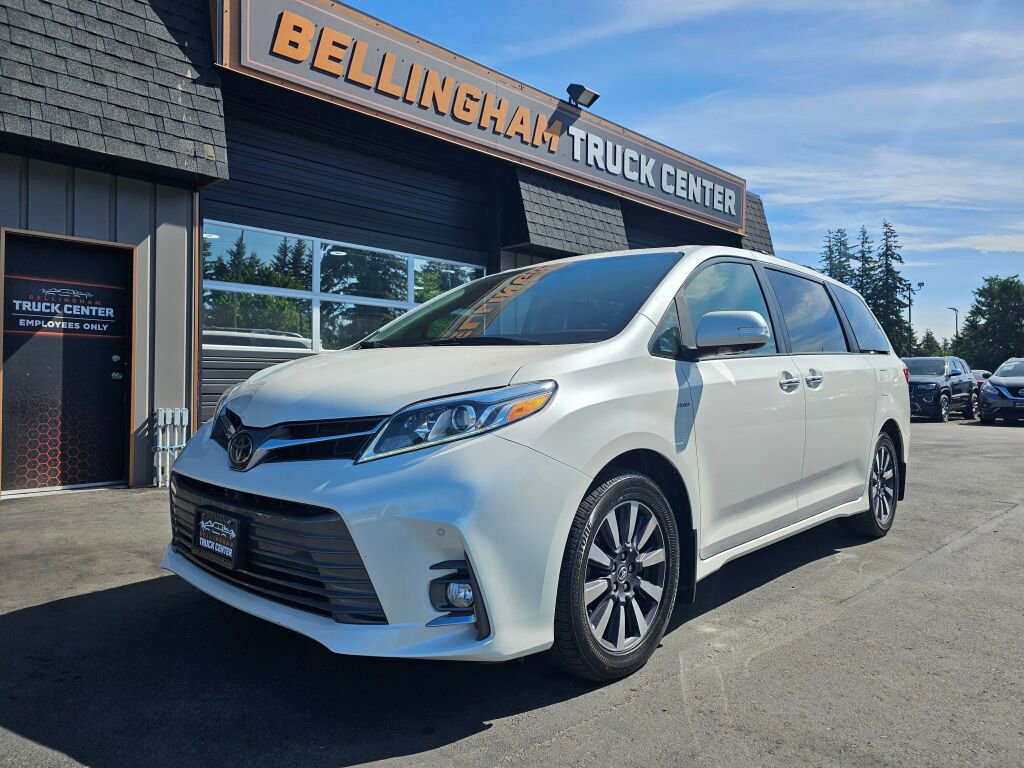 Used 2018 Toyota Sienna Limited AWD/4WD image 1