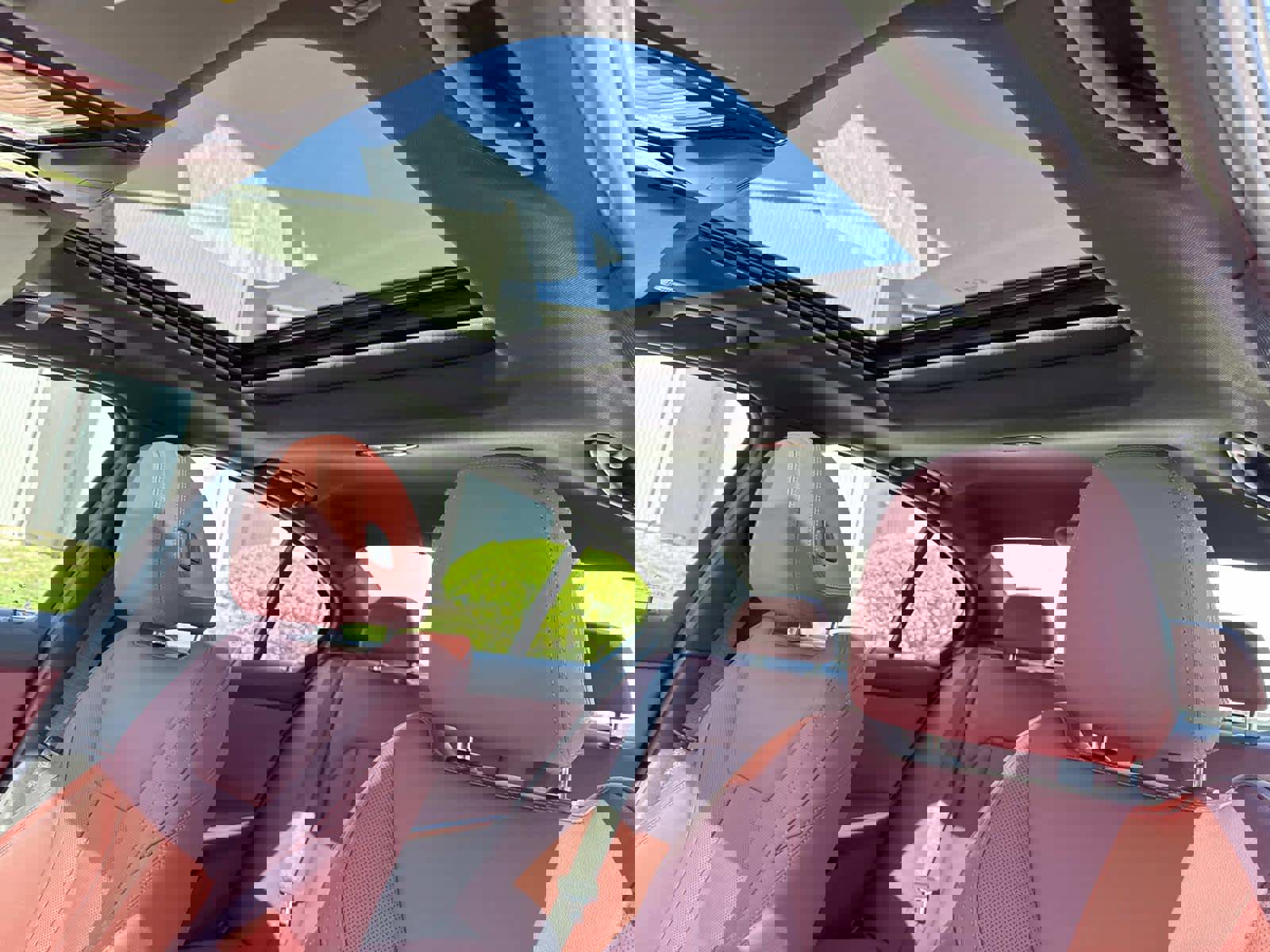 Used 2025 BMW M340i xDrive w/ Premium Package image 4