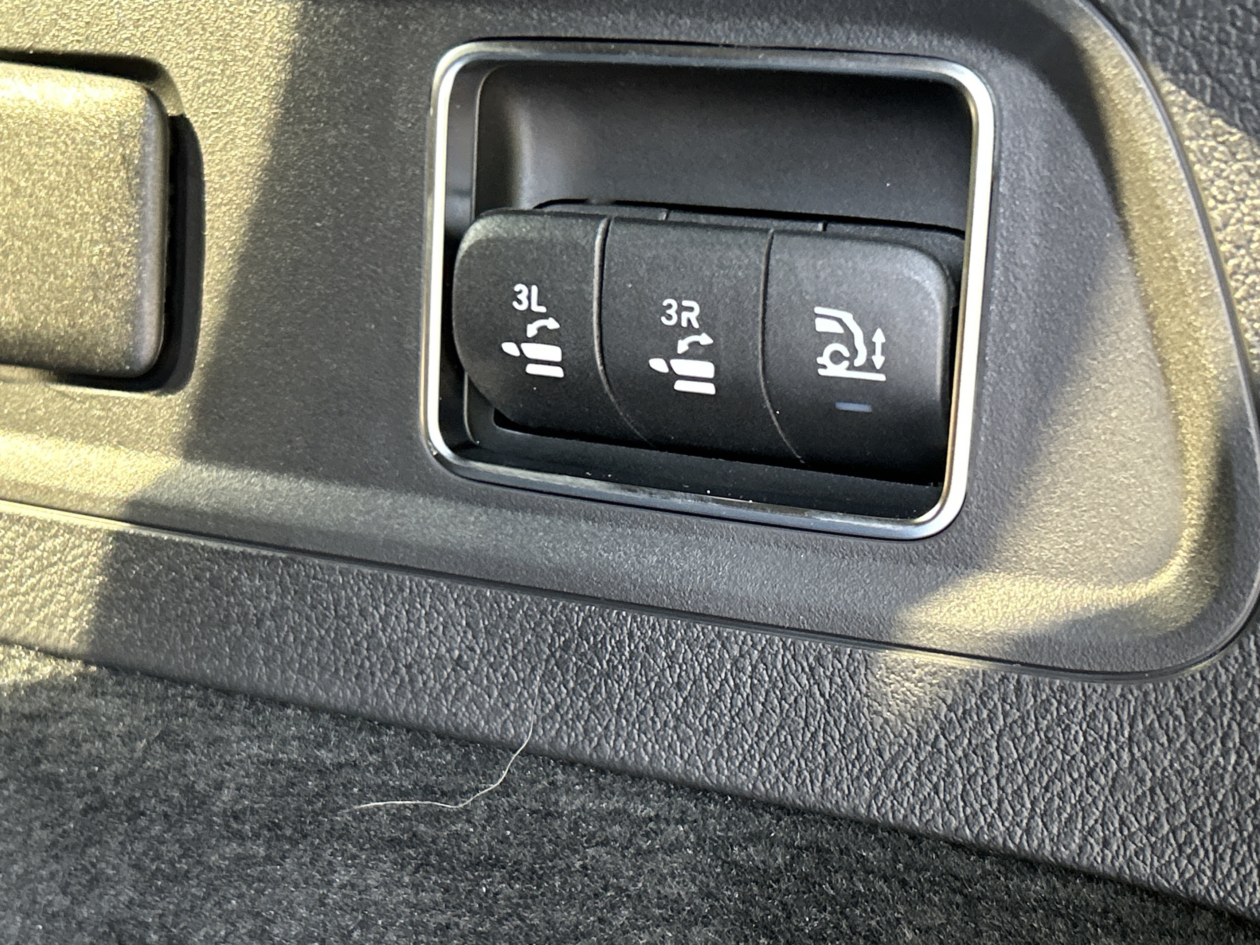 New 2026 Mercedes-Benz GLS 580 4MATIC image 11