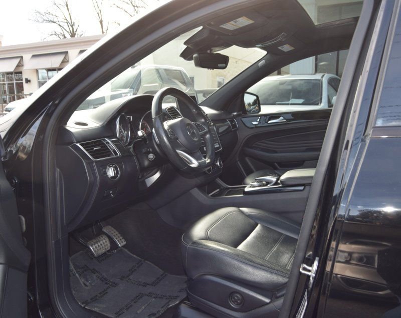 Used 2019 Mercedes-Benz GLE 43 AMG 4MATIC w/ Premium 3 Package image 15