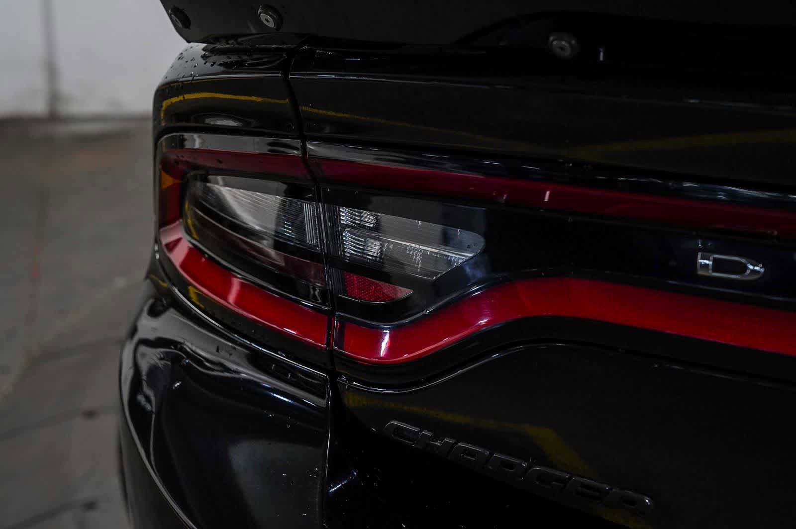 Used 2016 Dodge Charger R/T RWD image 11