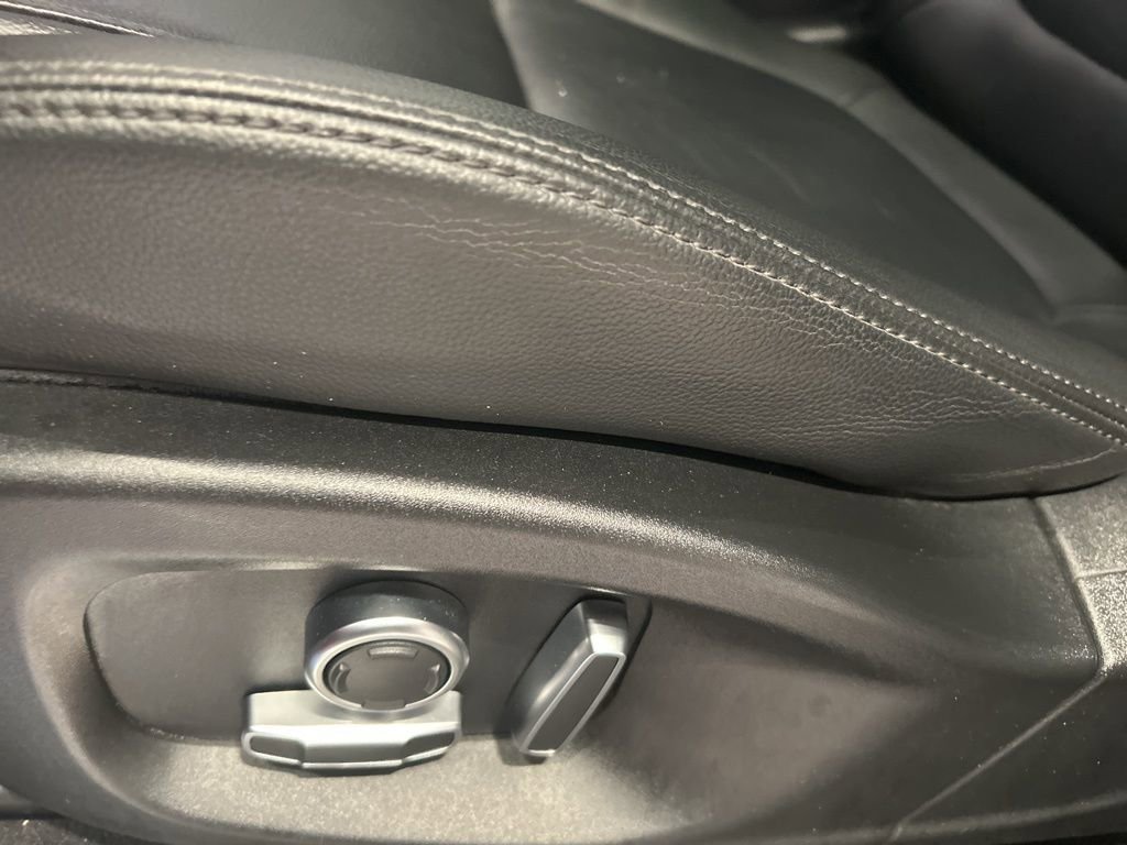 Used 2020 Jaguar F-PACE Premium image 6