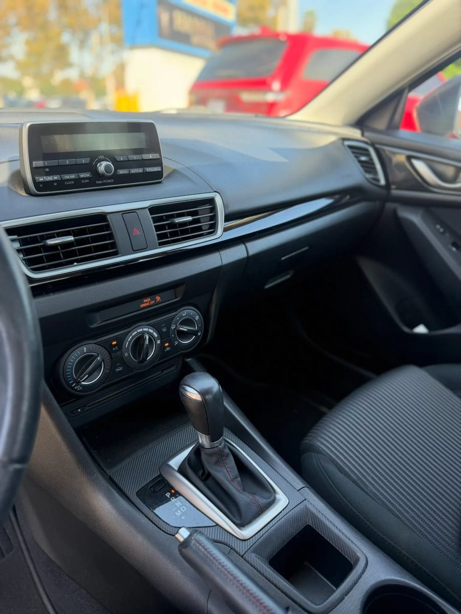 Used 2014 MAZDA MAZDA3 i Touring w/ Moonroof Package 1 FWD image 6
