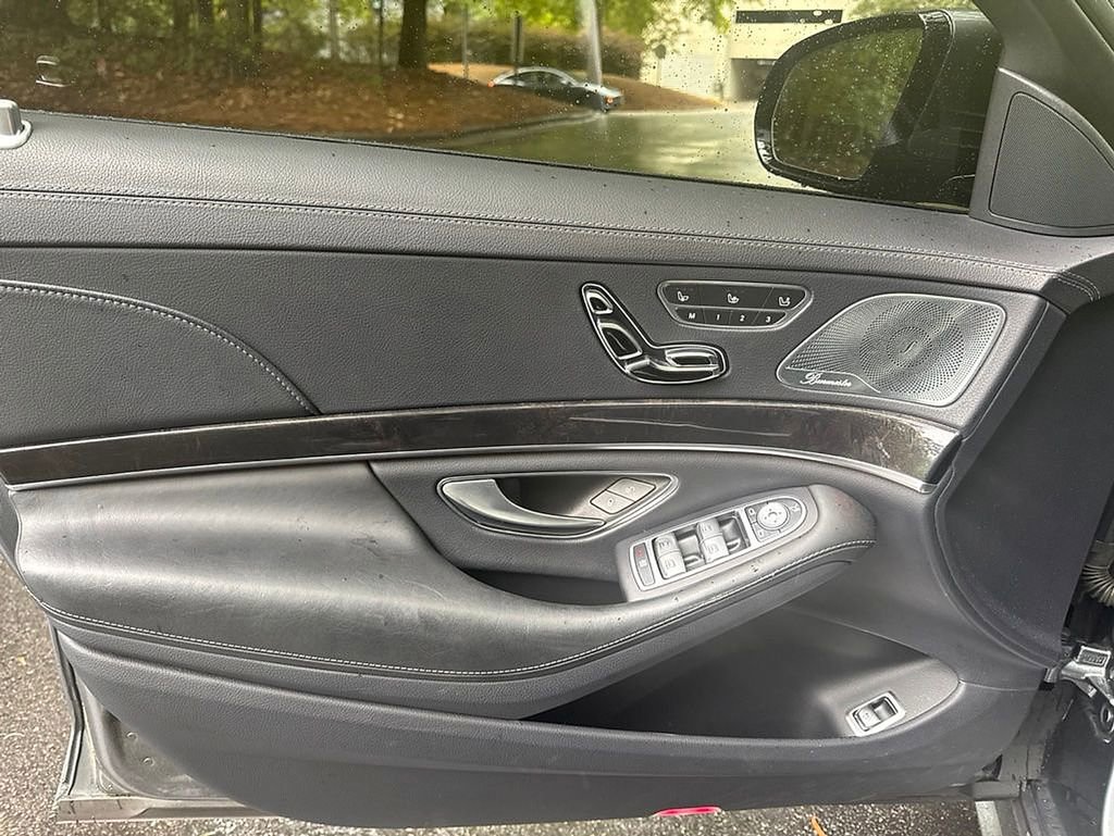 Used 2020 Mercedes-Benz S 560 Sedan w/ AMG Line Exterior image 11