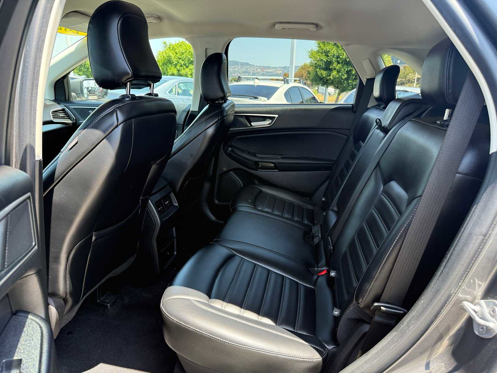 Used 2022 Ford Edge SEL image 15