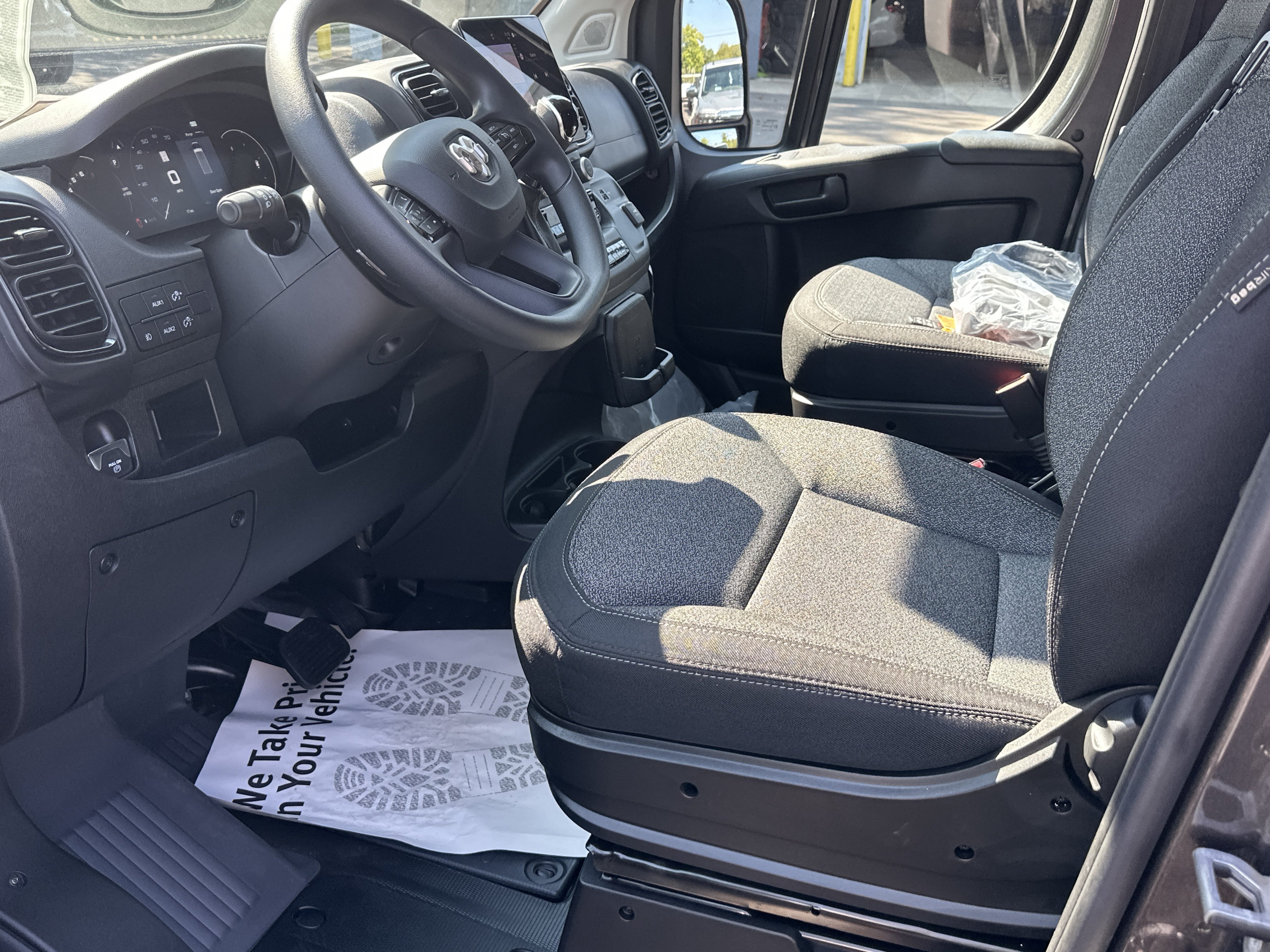 New 2026 RAM ProMaster 2500 w/ Premium Convenience Group FWD image 28