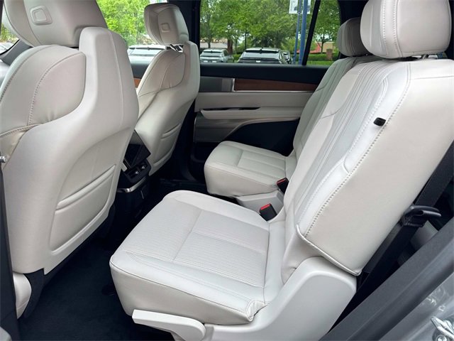 New 2026 Cadillac Vistiq Luxury w/ LPO, Floor Liner Package image 13