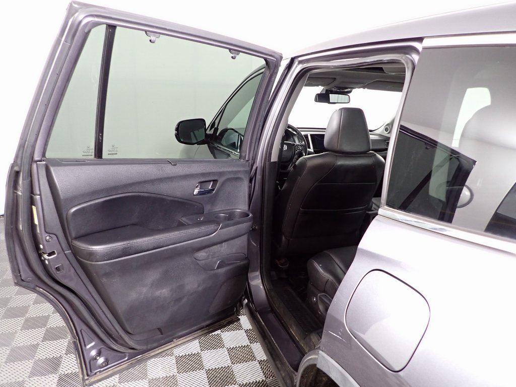 Used 2016 Honda Pilot Elite image 34
