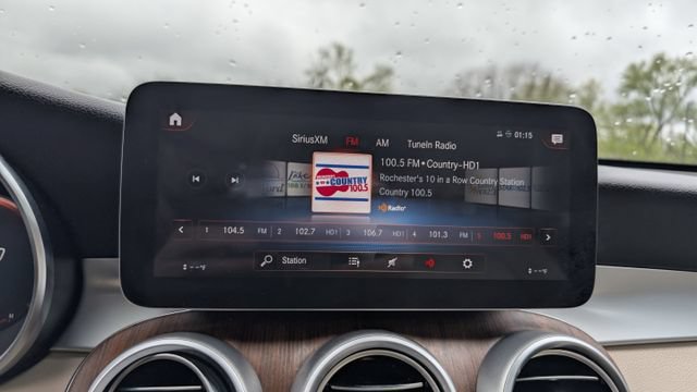 Used 2021 Mercedes-Benz GLC 300 4MATIC image 21