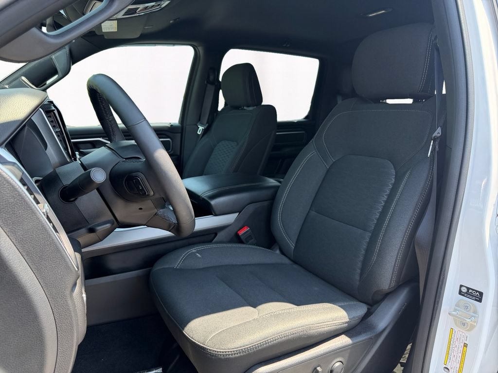 Used 2025 RAM 1500 Big Horn AWD/4WD image 9
