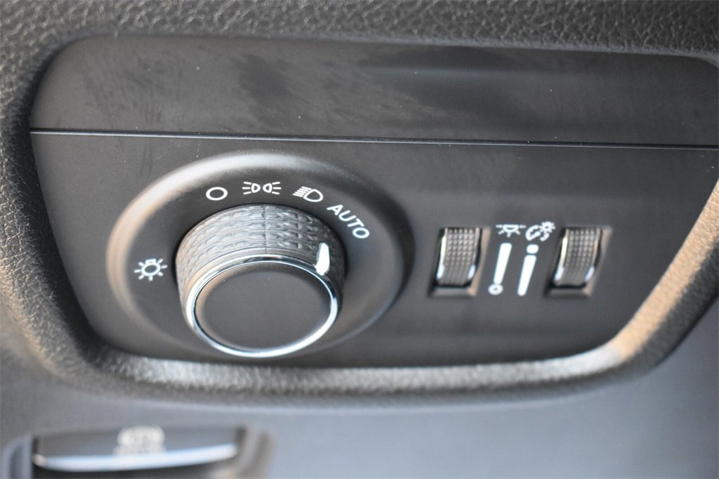Used 2023 Jeep Grand Cherokee Altitude image 26