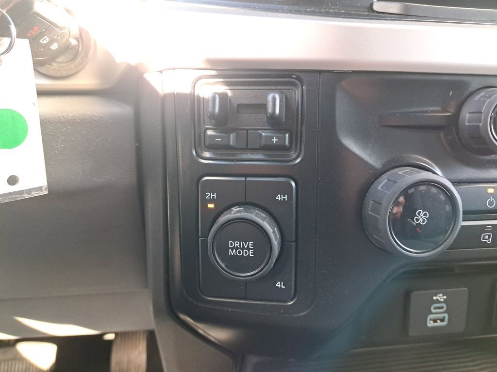 Used 2024 Ford F350 XLT AWD/4WD image 30