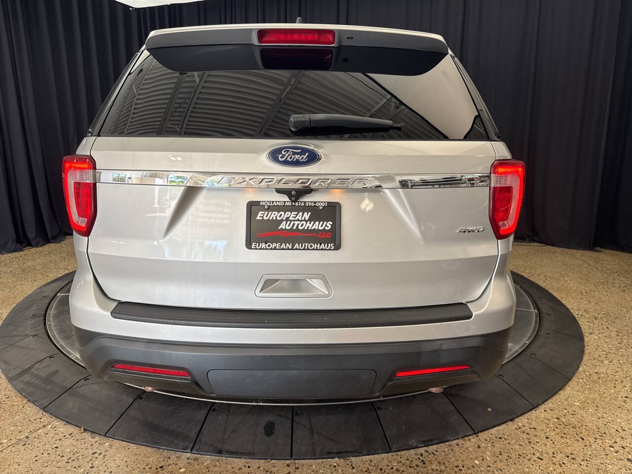 Used 2018 Ford Explorer 4WD image 5