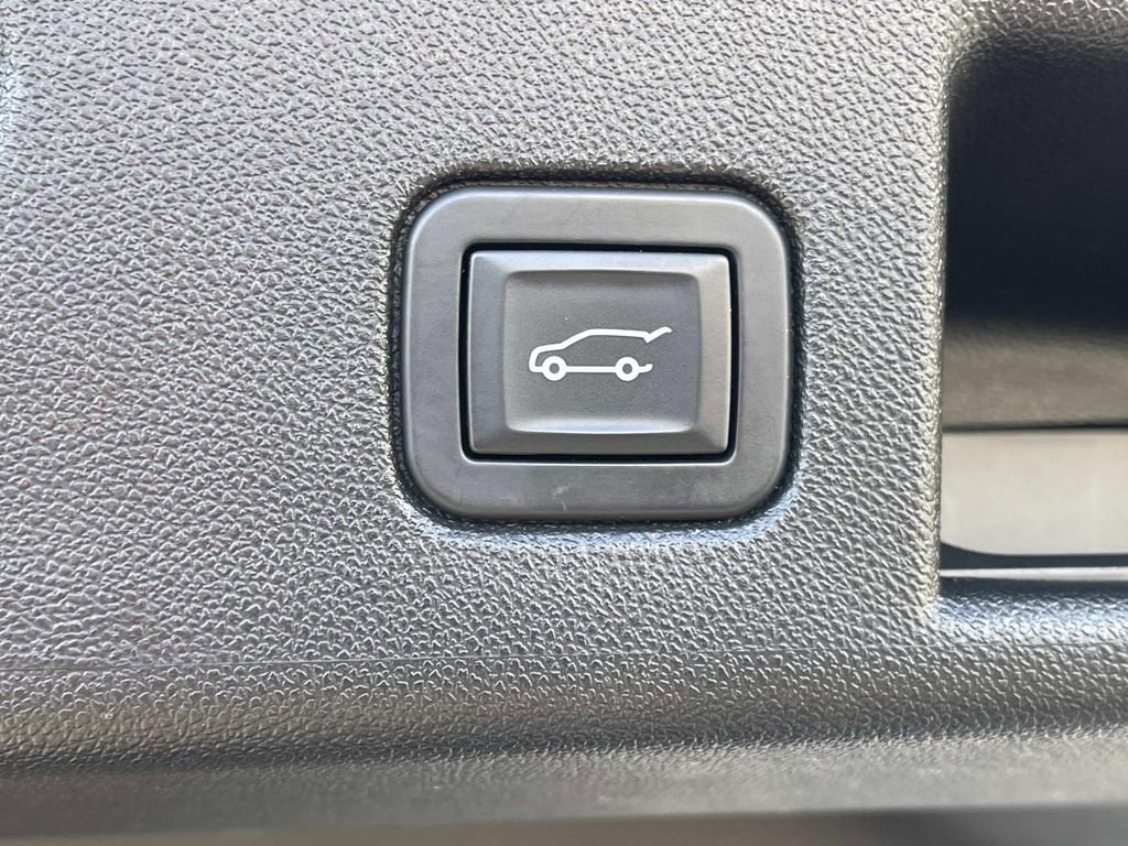 Used 2019 Chevrolet Equinox Premier image 13