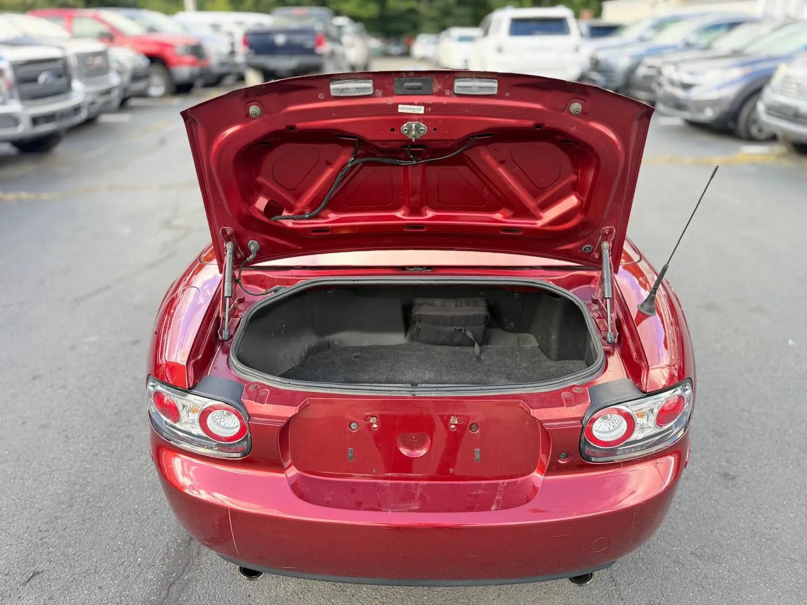 Used 2007 MAZDA MX-5 Miata Grand Touring w/ Premium Pkg RWD image 16