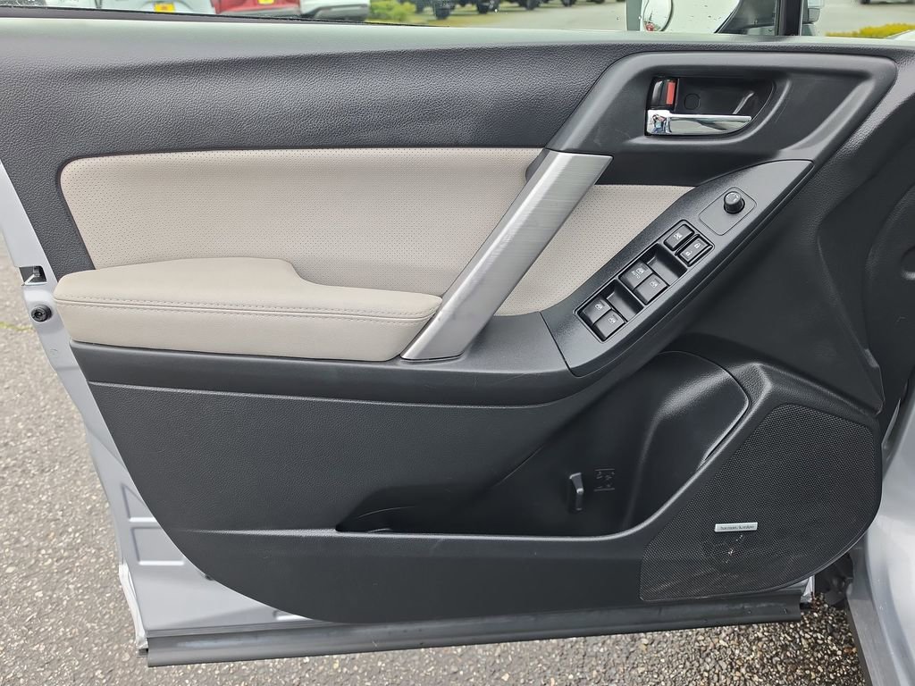 Used 2016 Subaru Forester 2.5i Touring w/ Popular Package #2 image 25