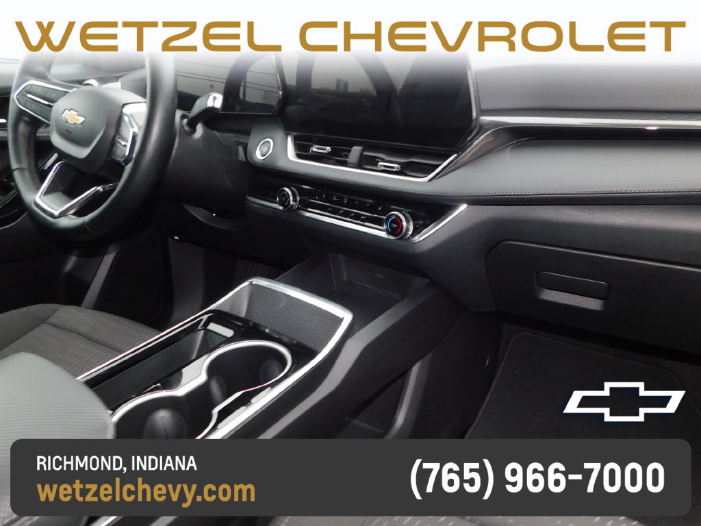 Used 2025 Chevrolet Equinox LT AWD/4WD image 17