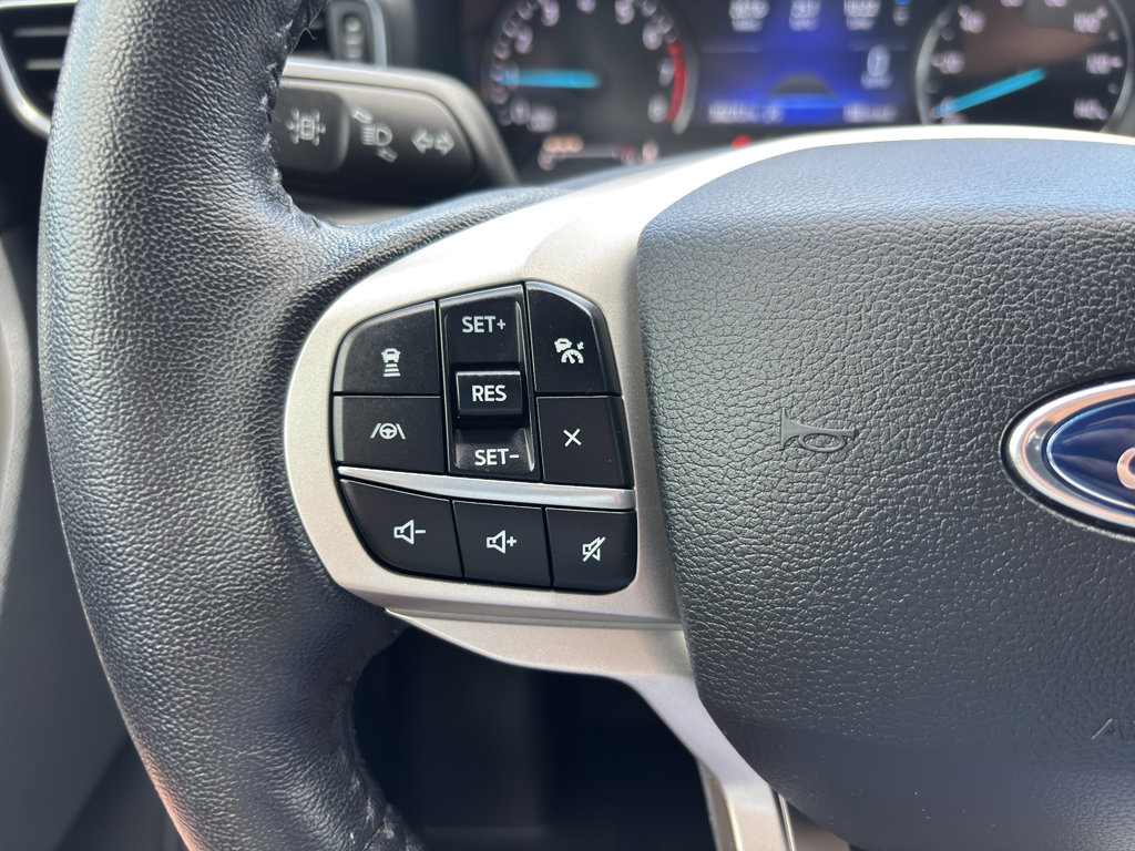 Used 2021 Ford Explorer XLT w/ Equipment Group 202A image 21